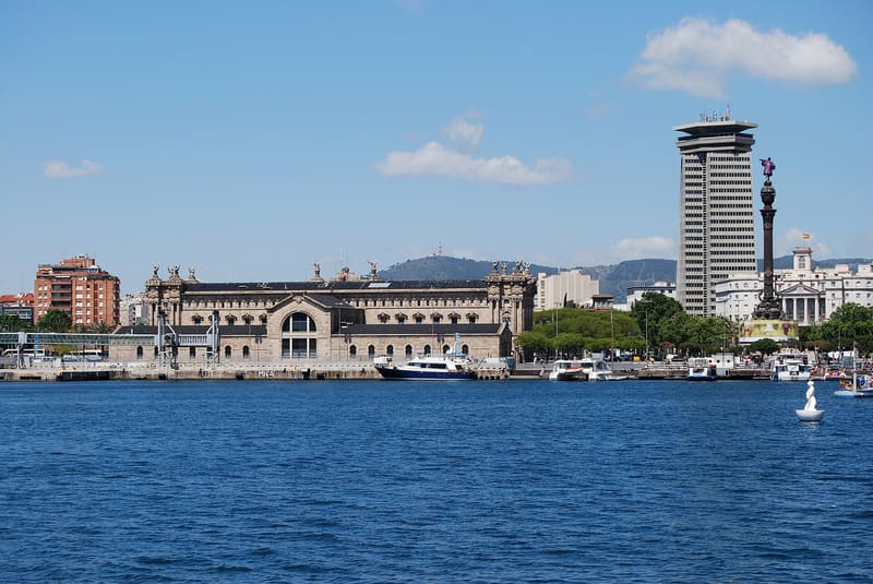 巴塞隆納舊港區的海濱，水族館所在地
